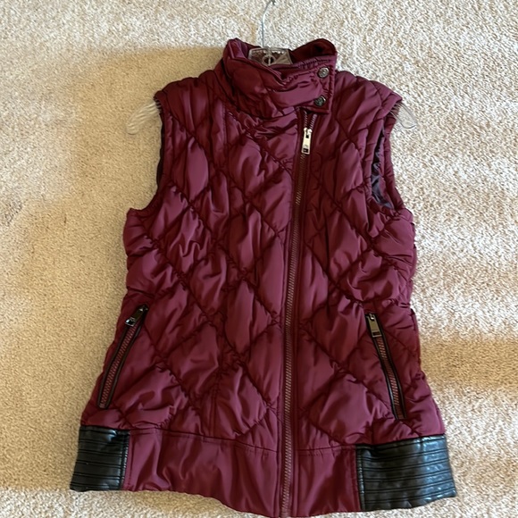 Marc New York Quilted Vest with Zipper Pockets. EUC - Picture 1 of 6